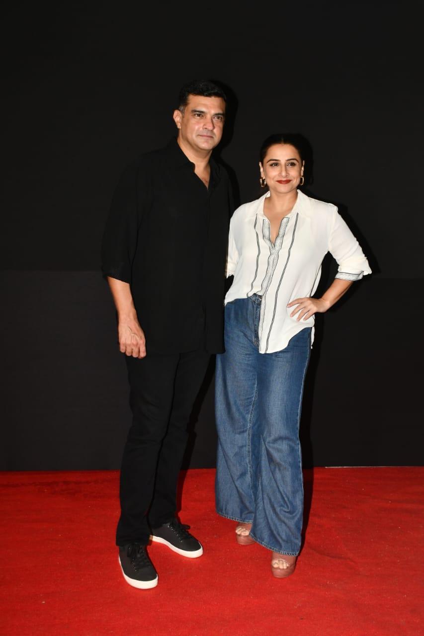 <p>Vidya Balan and husband Sidharth Roy Kapur also arrived at the special screening of Metro...In Dino in the city today.</p> <p>Vidya Balan and husband Sidharth Roy Kapur also arrived at the special screening of Metro...In Dino in the city today.</p>